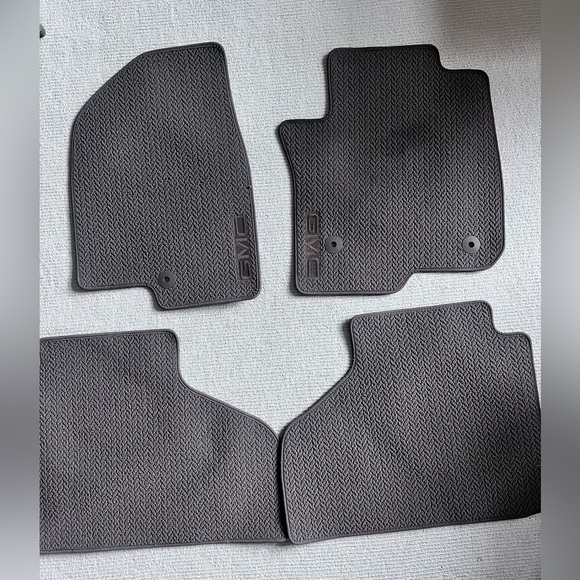 GMC Other - GMC Yukon XL Denali 2023 carpet floor mats